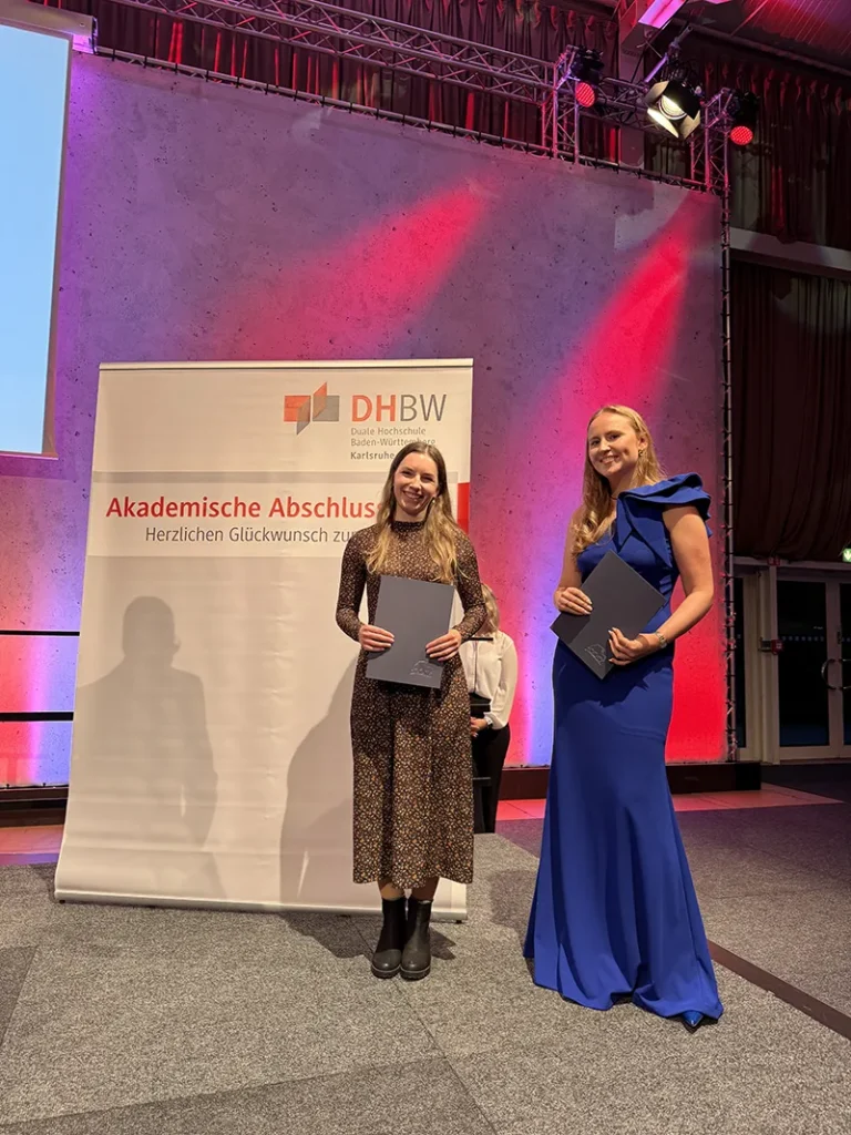 Die Siegerinnen des Pneuhage Stiftungspreises 2025 sind Olivia Friedmann (links) und Lisa-Marie Scheffler (rechts)